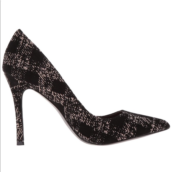 Bcbg black pointed toe treasure pump - Picture 2 of 7